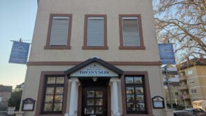 Dionysos